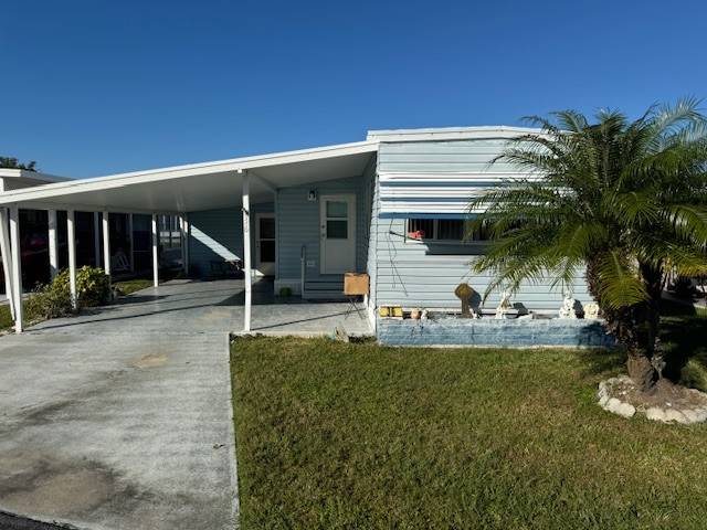 Winter Haven, FL Mobile Home for Sale located at 36 Odessa Drive Garden Mobile Village